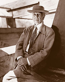 Photo courtesy of the Frank Lloyd Wright Archives